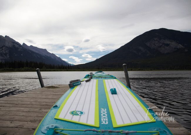 paddleboarding-vermillions-lake