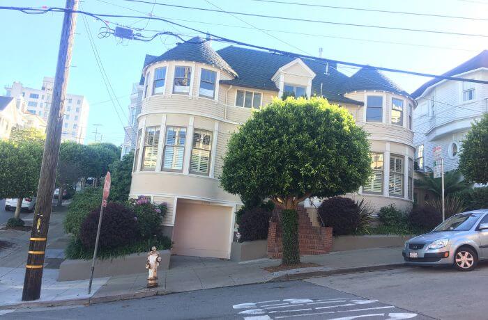 Mrs. Doubtfire House is a charming bed & breakfast in San Francisco's heart. With its unique Victorian-style architecture and luxurious amenities, guests can enjoy a home-away-from-home experience while exploring the city.