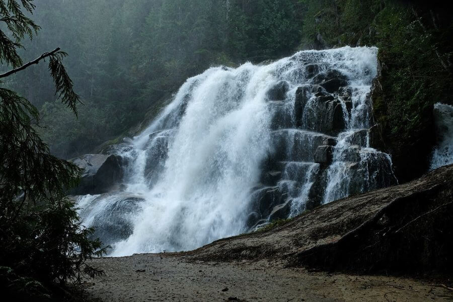 Weekend Getaways-Crooked Falls in Squamish