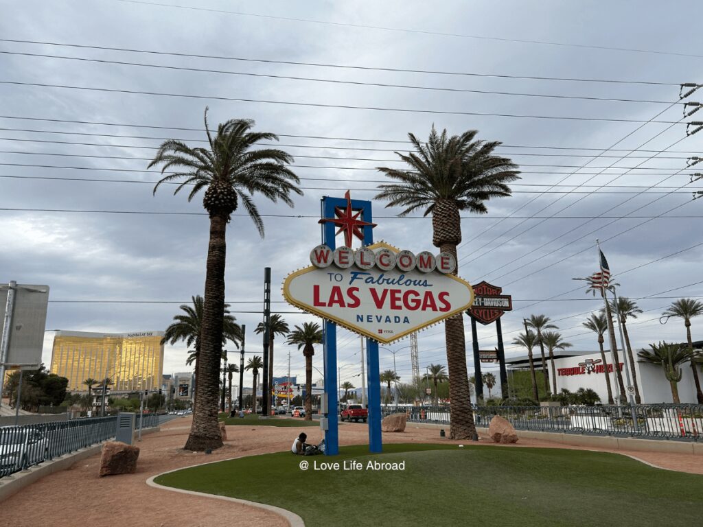 Welcome to Las Vegas sign