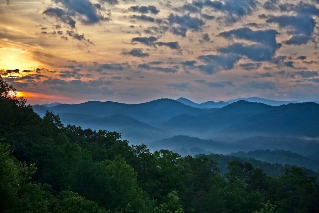 Great Smoky Mountains National Park view (image from dreamstime)