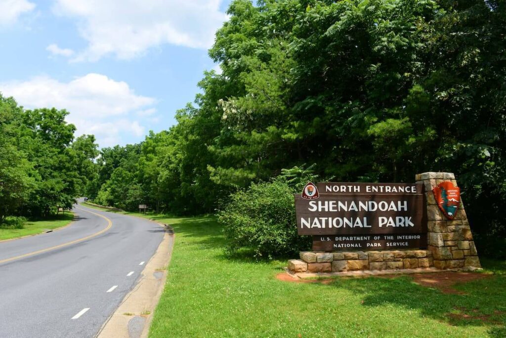 Shenandoah National Park sign dreamstime