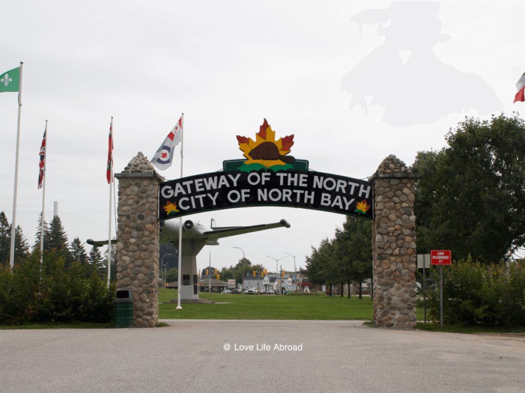 the Getaway to the North sign in North Bay