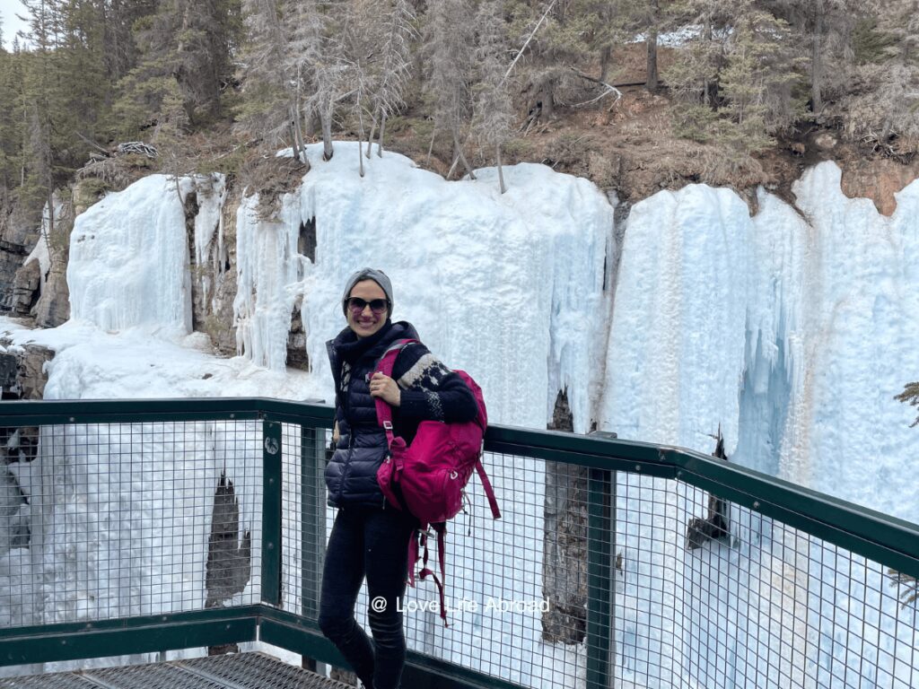 17 Things to Do in Banff in Winter [Activities for Families]
